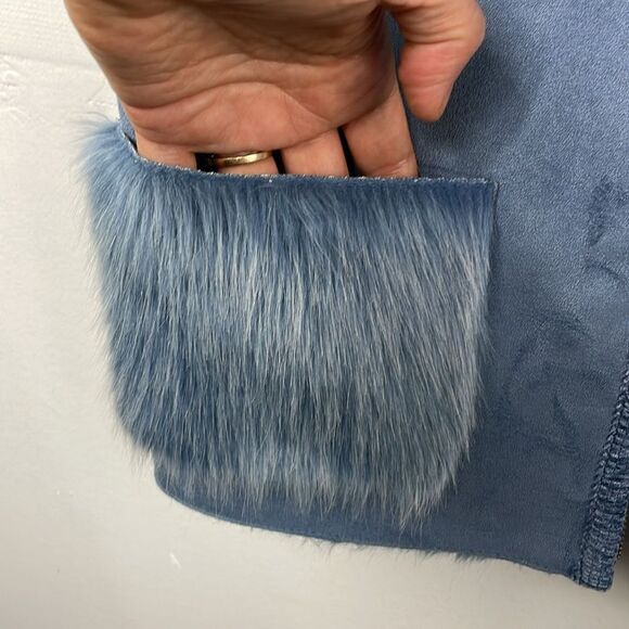 LISA INTERNATIONAL Women's Vest Blue Faux Fur Suede Pockets NWT size MED - Picture 7 of 15